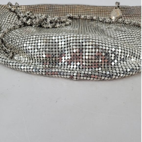 Vintage 60s 70s Metallic Sliver Gold Tone Mesh Ombré Chainmail Crossbody Bag - Picture 10 of 11